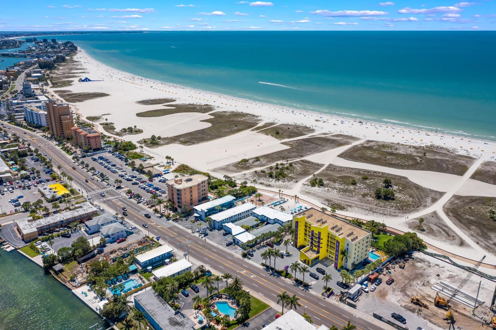 South Beach Oceanfront Resort St. Pete Beach Habitación foto